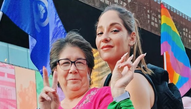 “Tengo todas las basuras en ambos ojos”: Kel Calderón asistió a la marcha del 8M junto a Nancy Huenupe